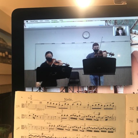 Prof. Callus coaches the Mozart Sinfonia Concertante remotely.