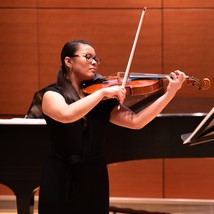 Johannah performs in Dr. Thomas's masterclass.